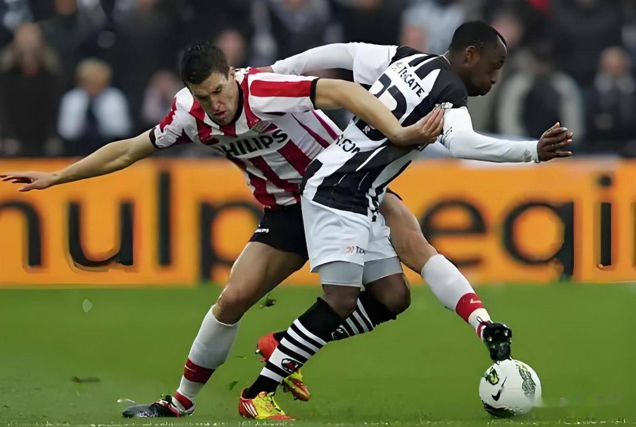 关于荷甲清晨再迎强敌；多伦多猛龙队长鼓劲；主帅态度——信心回归；更衣室氛围转暖的信息